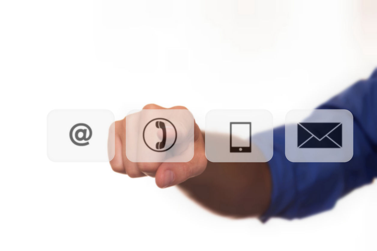 Contáctenos Instelred